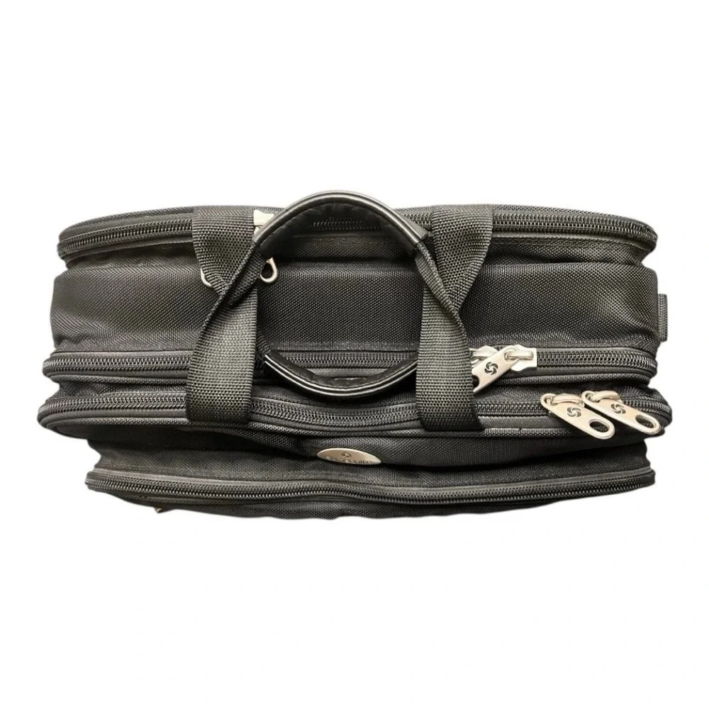 Samsonite 17
